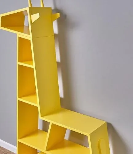 Wooden Giraffe Bookshelf